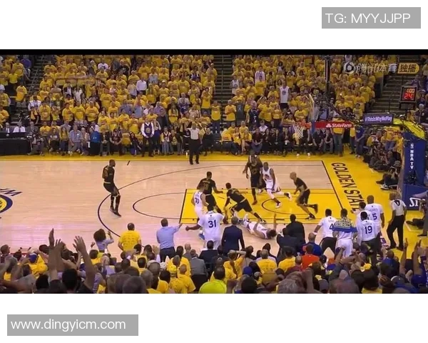 2015年NBA总决赛第五场勇士与骑士的激烈对决回顾与精彩瞬间分析